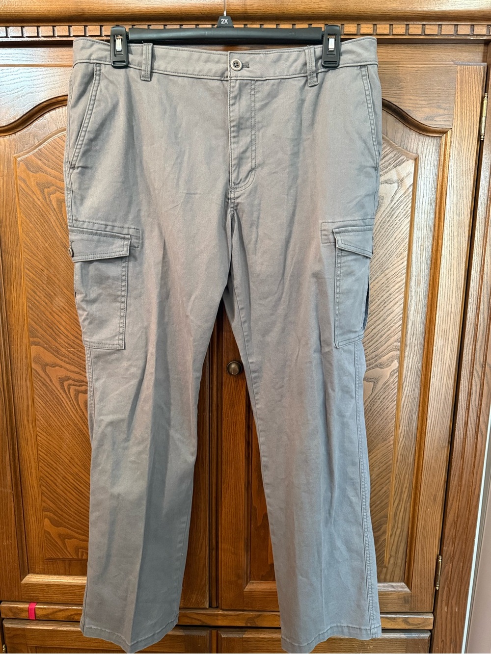 Izod Stretch Straight Leg Cargo Pants